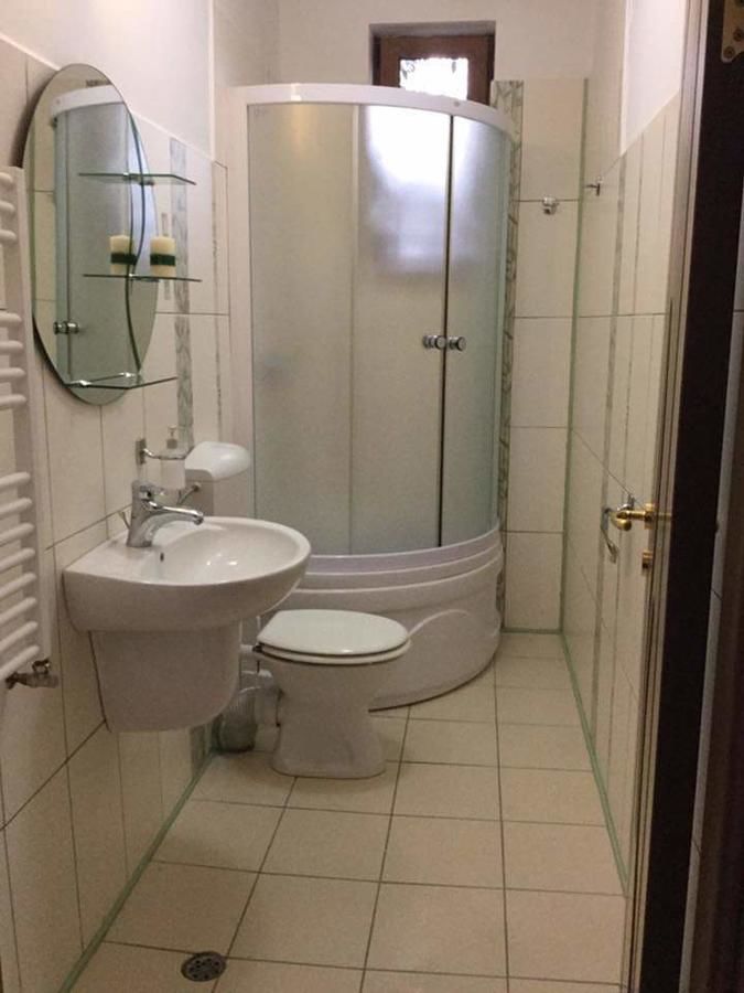 Отели типа «постель и завтрак» B&B Vila Erica Bistrita Бистрица-9